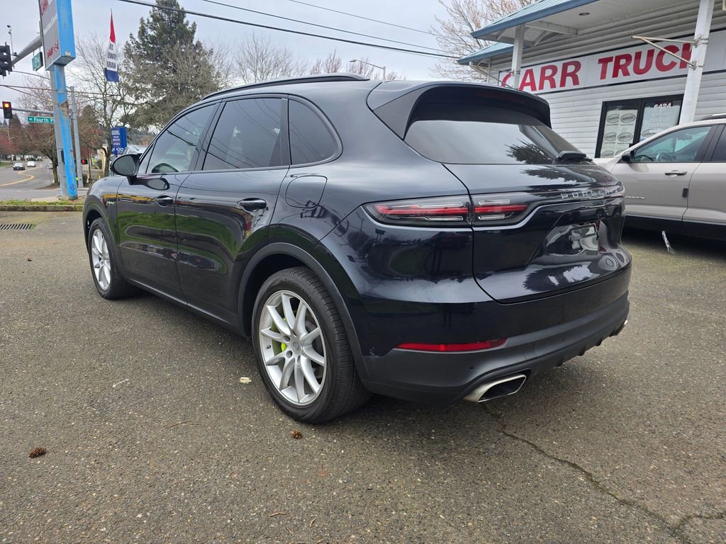 Used 2022 Porsche Cayenne E-Hybrid image 5