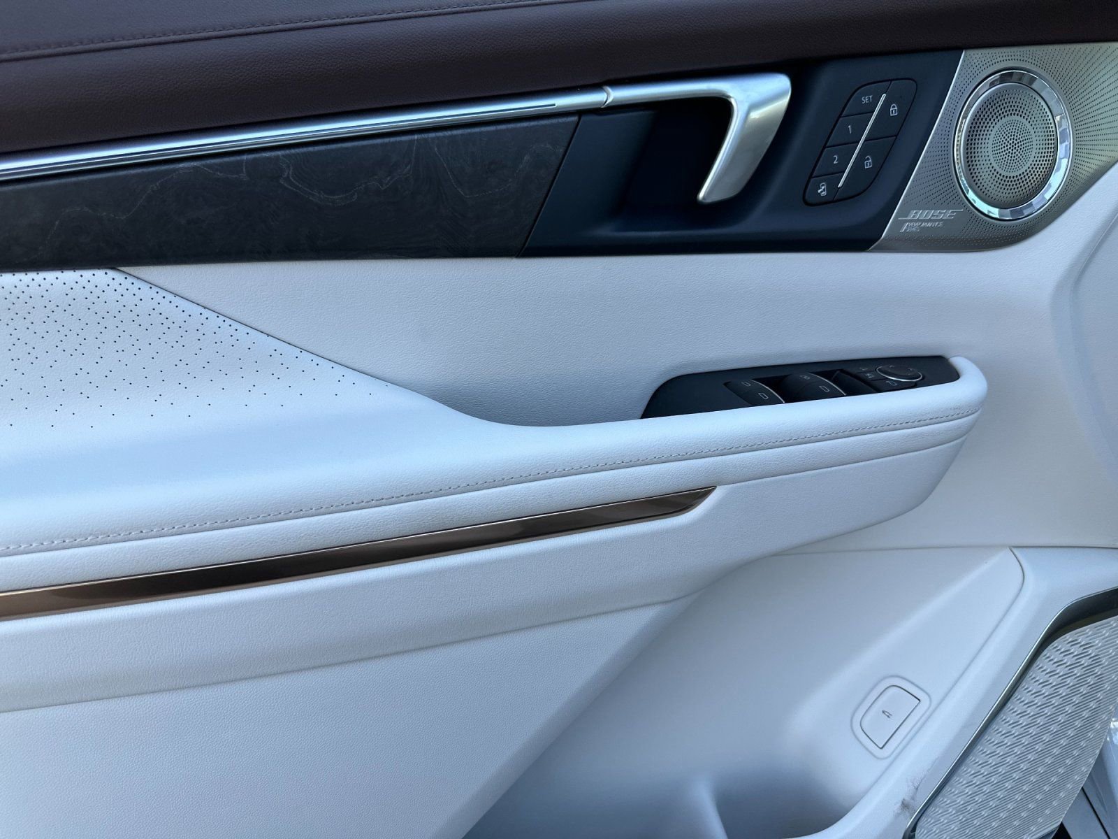 New 2026 Buick Enclave Avenir w/ Super Cruise Package AWD/4WD image 11