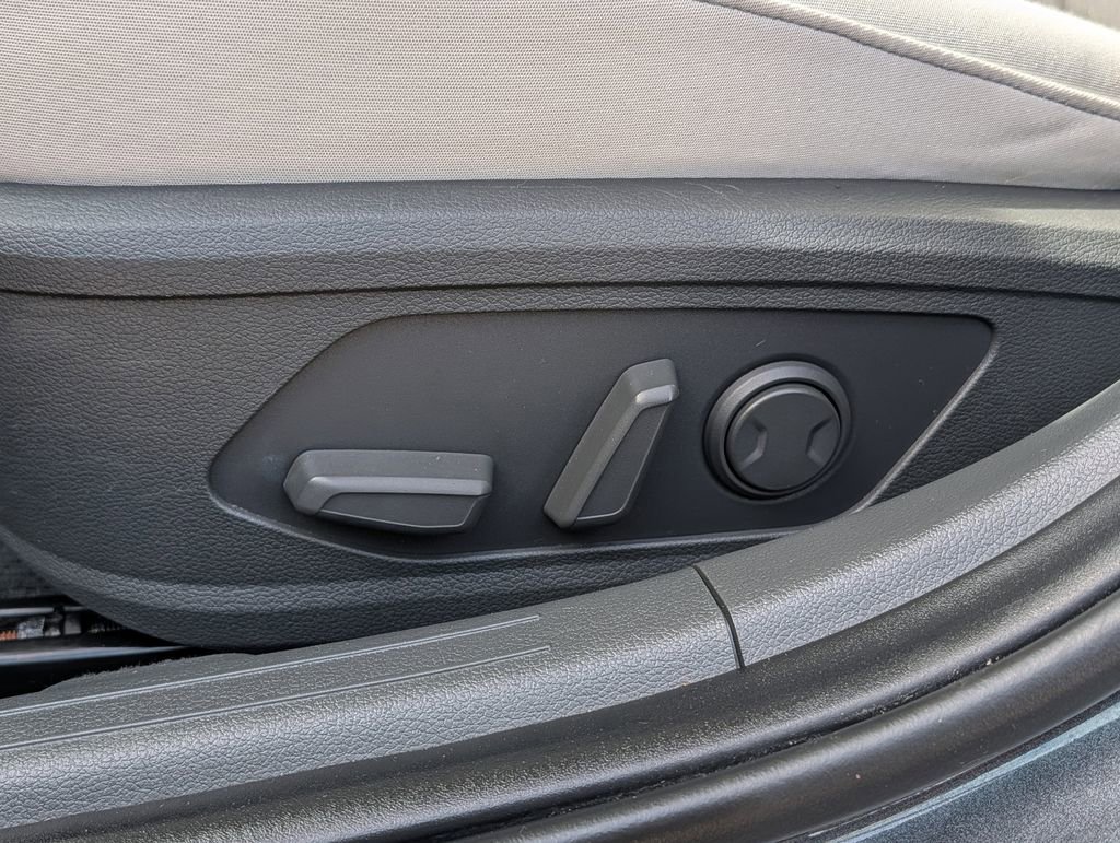 Used 2025 Hyundai Sonata SEL FWD image 30