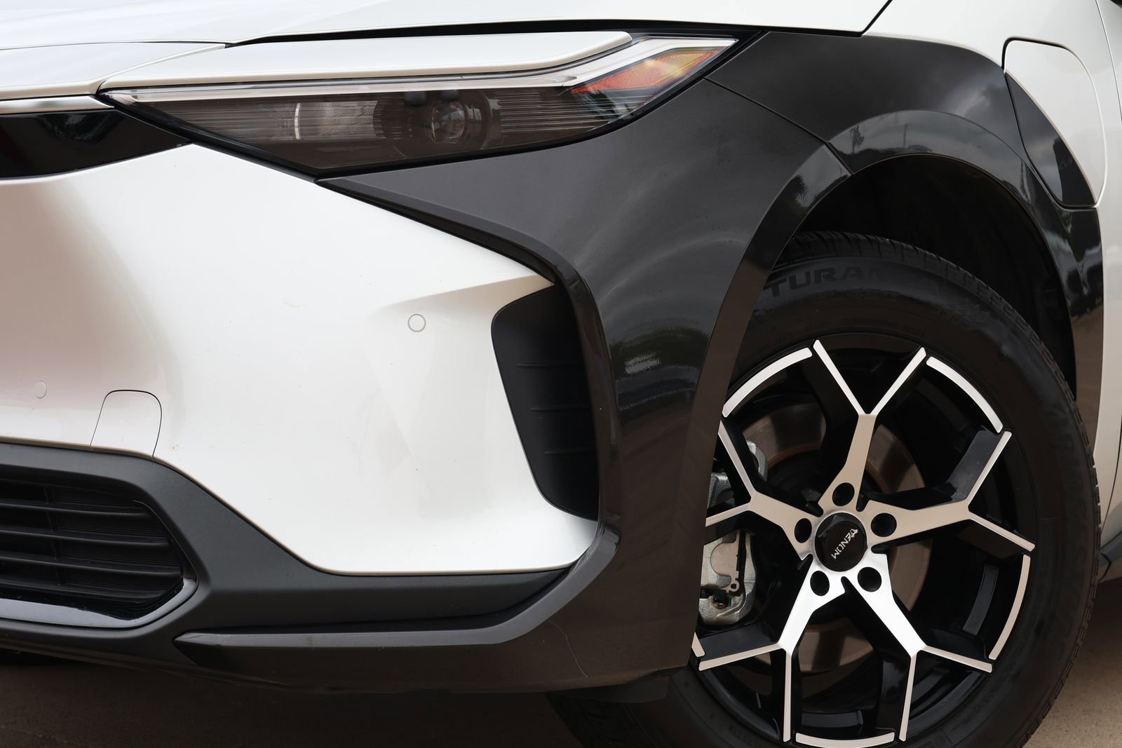 Used 2024 Toyota bZ4X XLE image 12