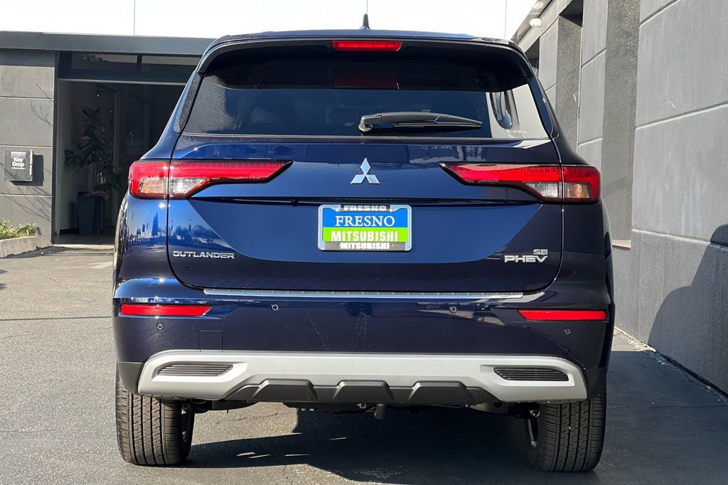New 2025 Mitsubishi Outlander SE image 6
