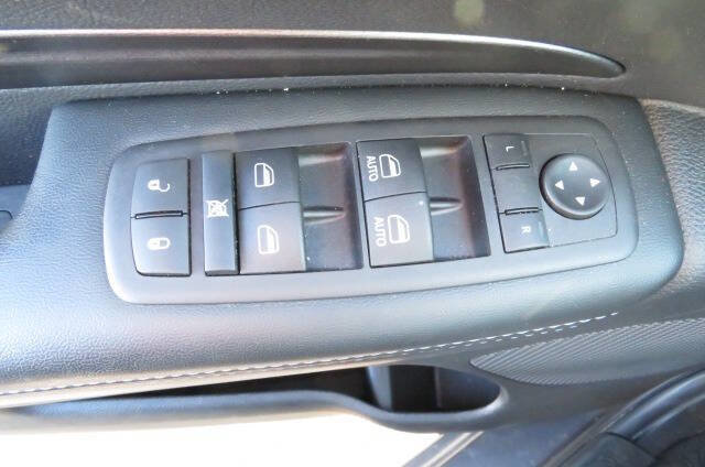 Used 2024 Dodge Durango SXT image 17