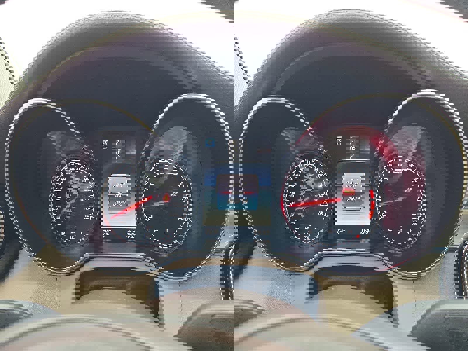 Used 2018 Mercedes-Benz GLC 43 AMG 4MATIC image 33