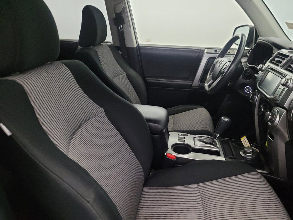 Used 2016 Toyota 4Runner SR5 AWD/4WD image 21