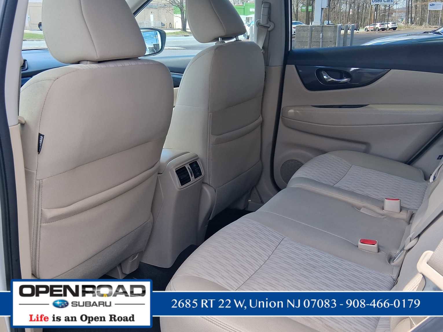 Used 2018 Nissan Rogue SV w/ Sun & Sound Touring Package image 10