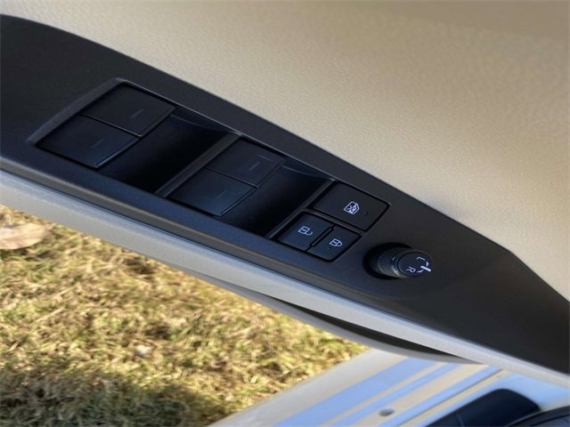 Used 2023 Toyota Camry LE image 18