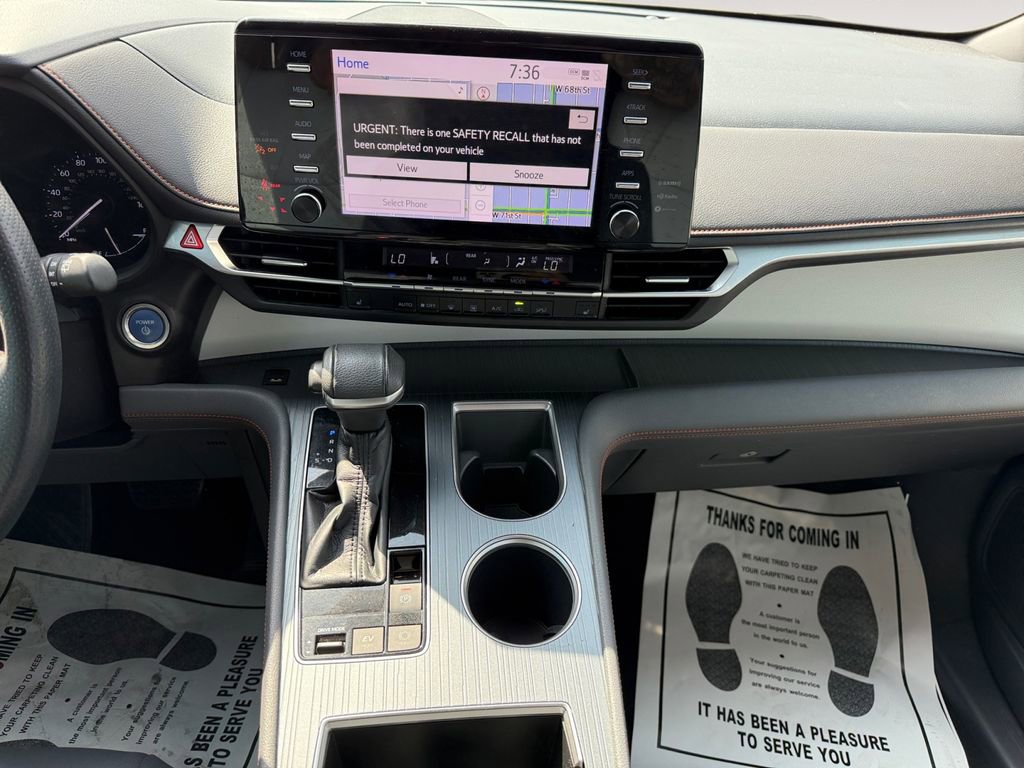 Certified 2022 Toyota Sienna XSE image 11