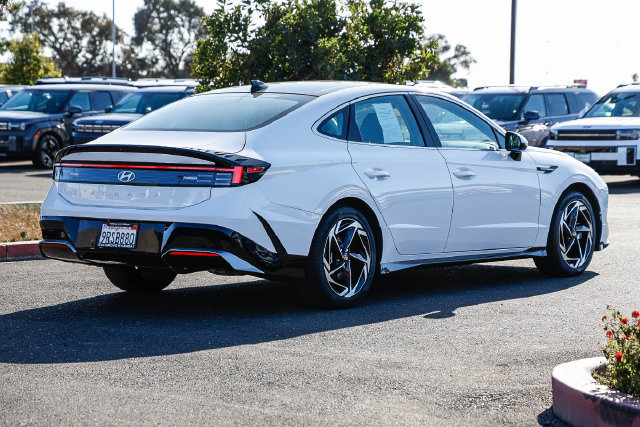 Certified 2025 Hyundai Sonata SEL FWD image 5