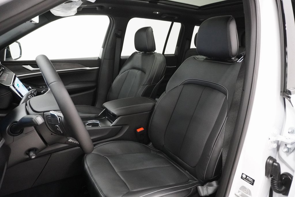 New 2026 Jeep Grand Cherokee Limited image 10