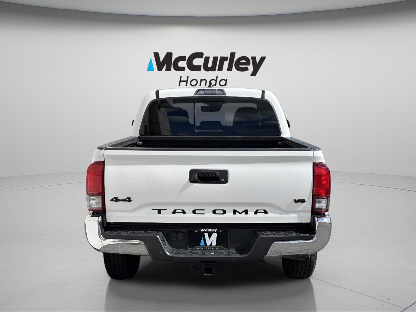 Used 2023 Toyota Tacoma SR5 w/ Black Out Package (TMS) image 4