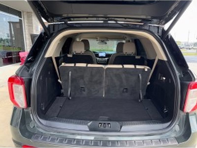 Used 2022 Ford Explorer XLT w/ Equipment Group 202A AWD/4WD image 13