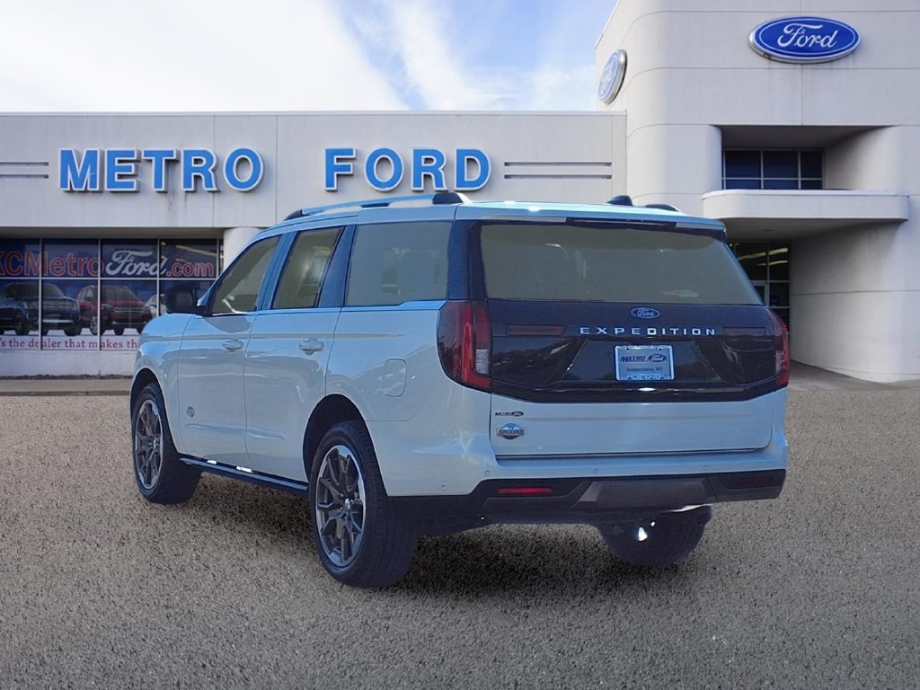 Used 2025 Ford Expedition King Ranch AWD/4WD image 5