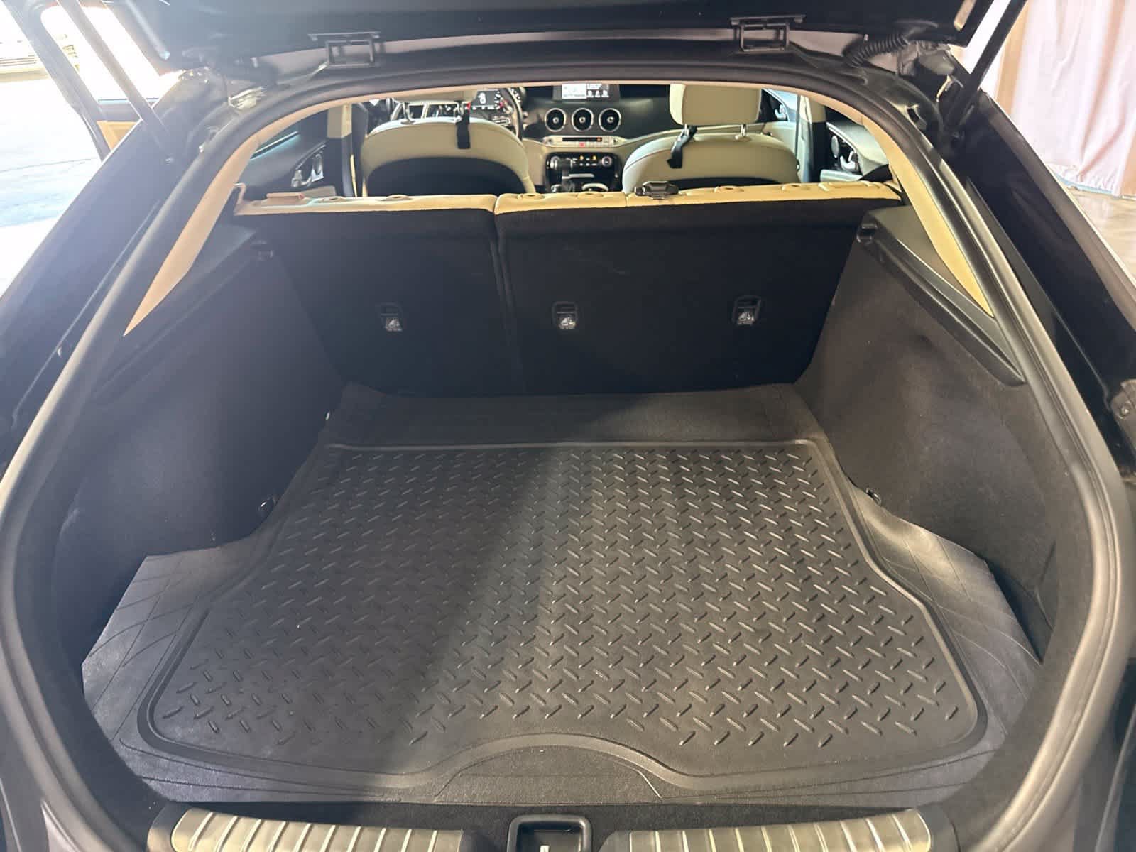 Used 2018 Kia Stinger Premium AWD/4WD image 15