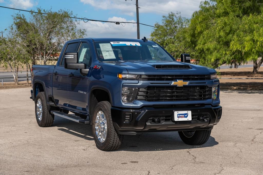 Used 2026 Chevrolet Silverado 2500 Custom w/ Custom Value Package image 1