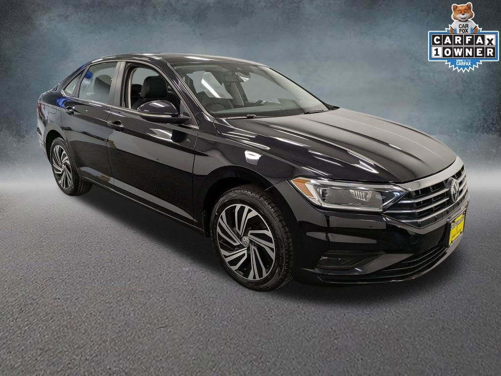 Used 2021 Volkswagen Jetta SEL Premium image 3