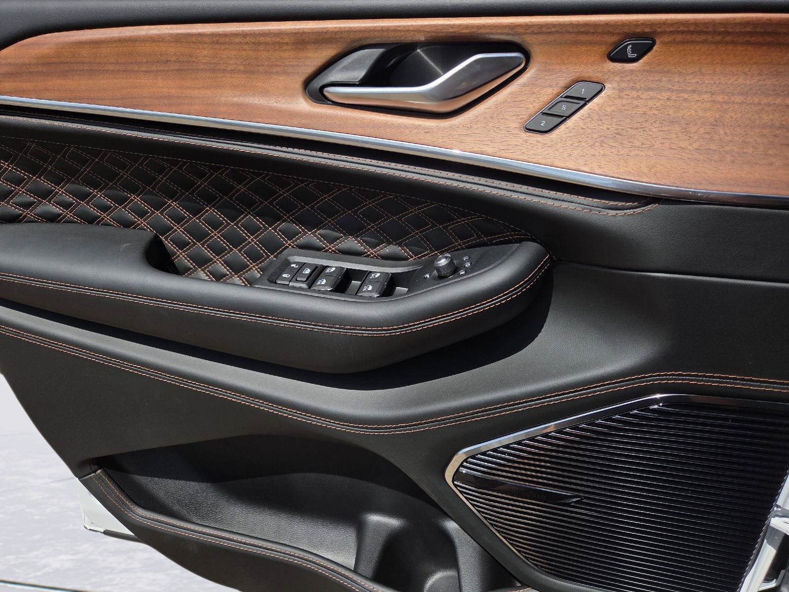 New 2027 Jeep Grand Cherokee Summit AWD/4WD image 15