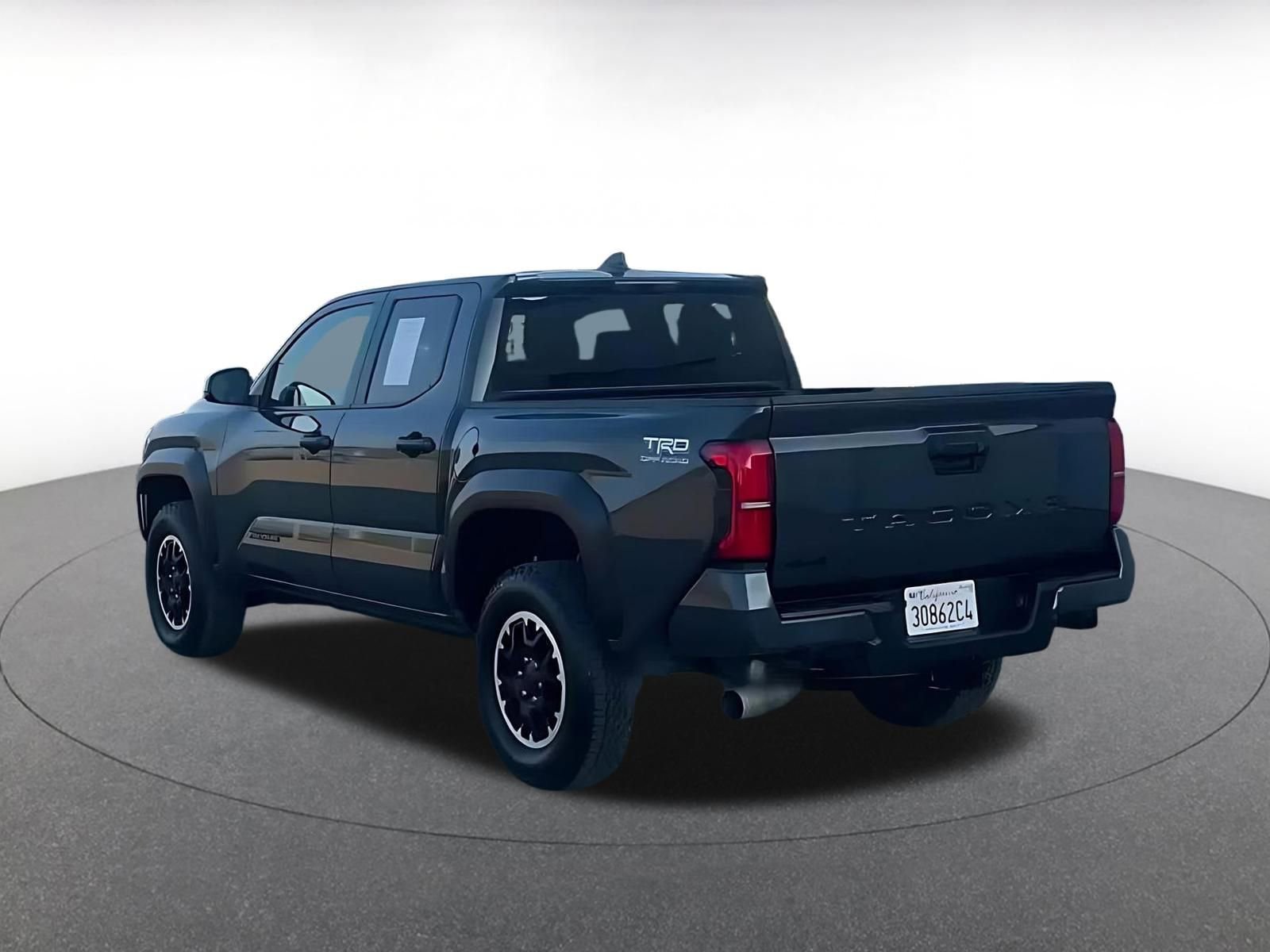 Used 2025 Toyota Tacoma TRD Off-Road image 9