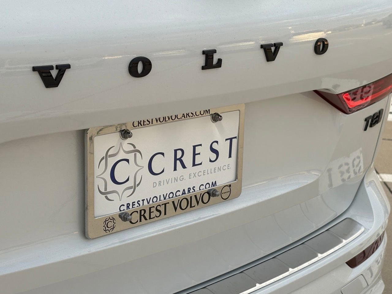 New 2026 Volvo XC60 T8 Ultra w/ Protection Package Premier image 7