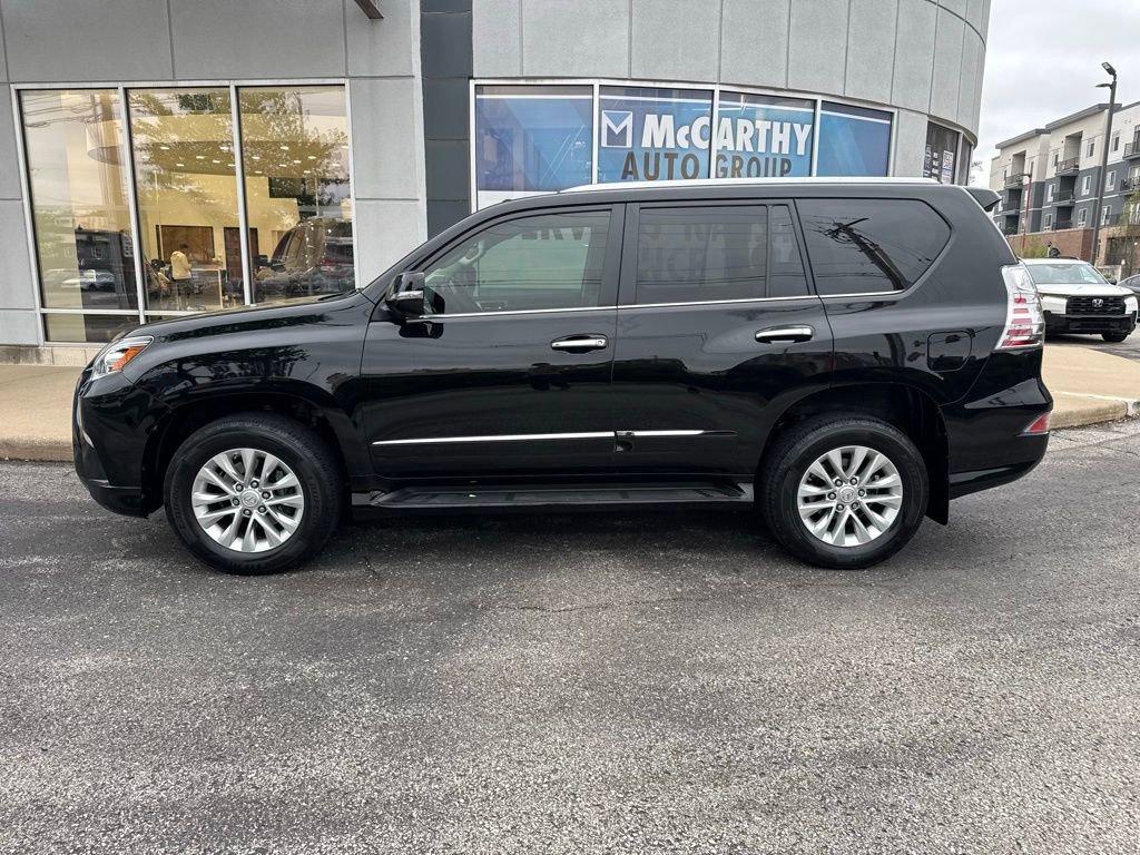 Used 2019 Lexus GX 460 Premium AWD/4WD image 2