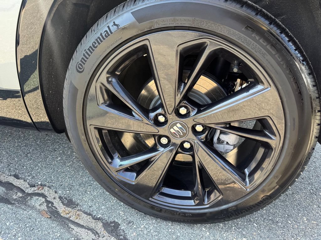 Used 2025 Buick Envision Sport Touring AWD/4WD image 31