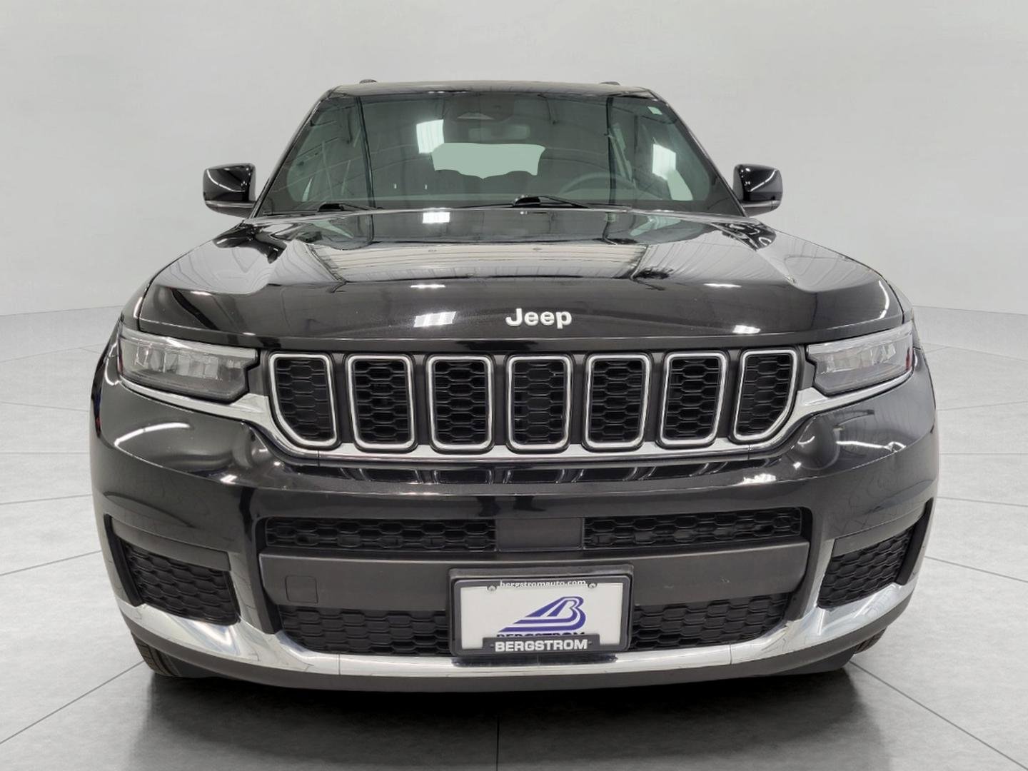 Used 2024 Jeep Grand Cherokee L Laredo AWD/4WD image 14