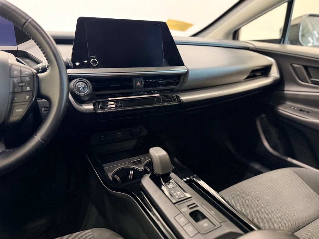 Used 2023 Toyota Prius LE FWD image 15