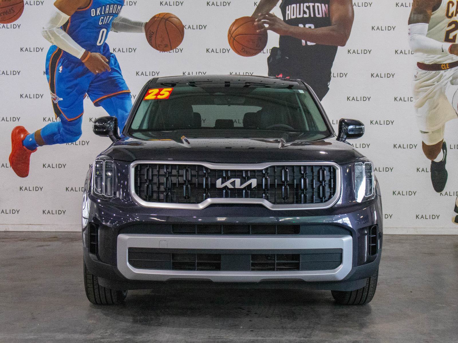 Used 2025 Kia Telluride LX FWD image 20