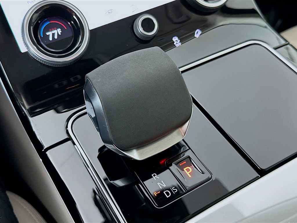 Used 2022 Land Rover Range Rover Velar R-Dynamic S image 19