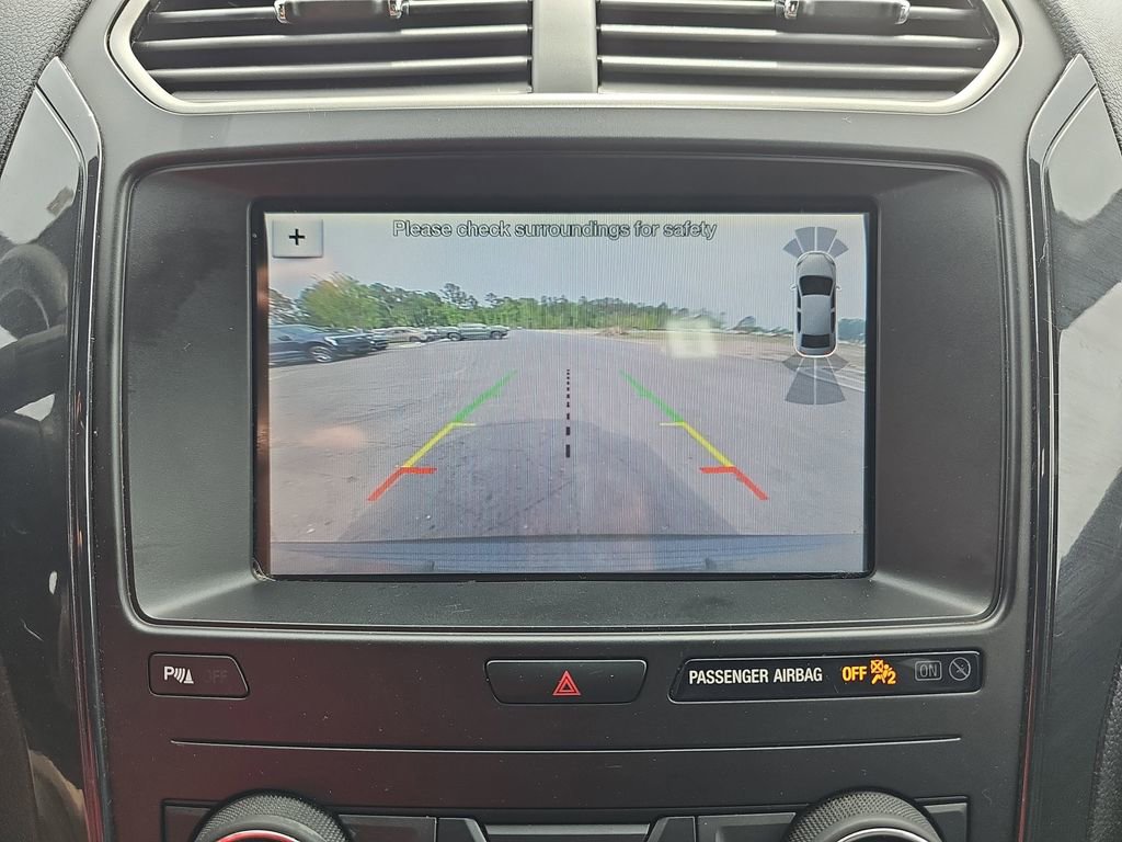 Used 2019 Ford Explorer XLT w/ Equipment Group 202A AWD/4WD image 28