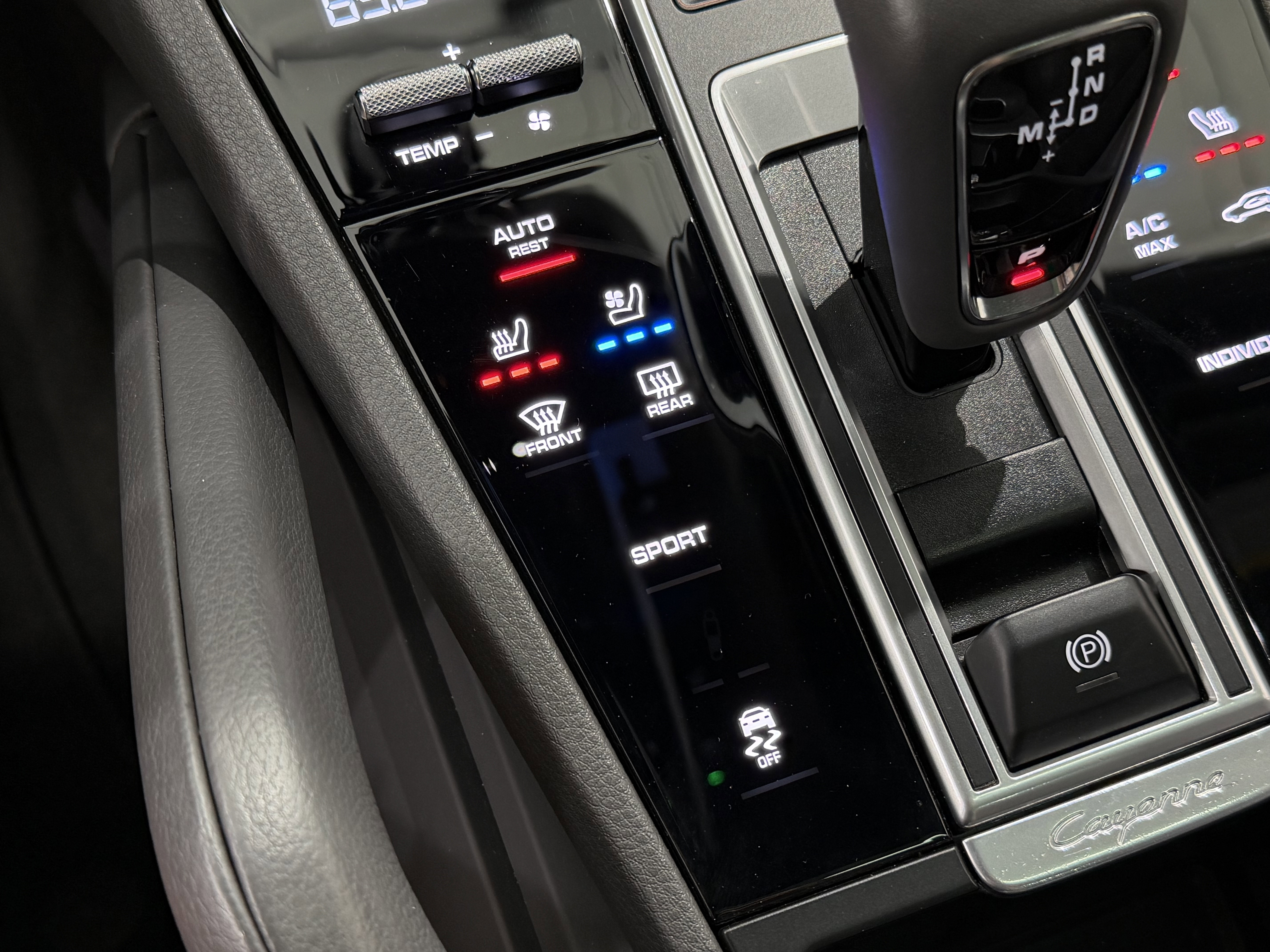 Certified 2023 Porsche Cayenne image 38