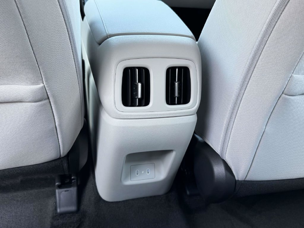 New 2026 Hyundai Tucson Blue SE FWD image 17