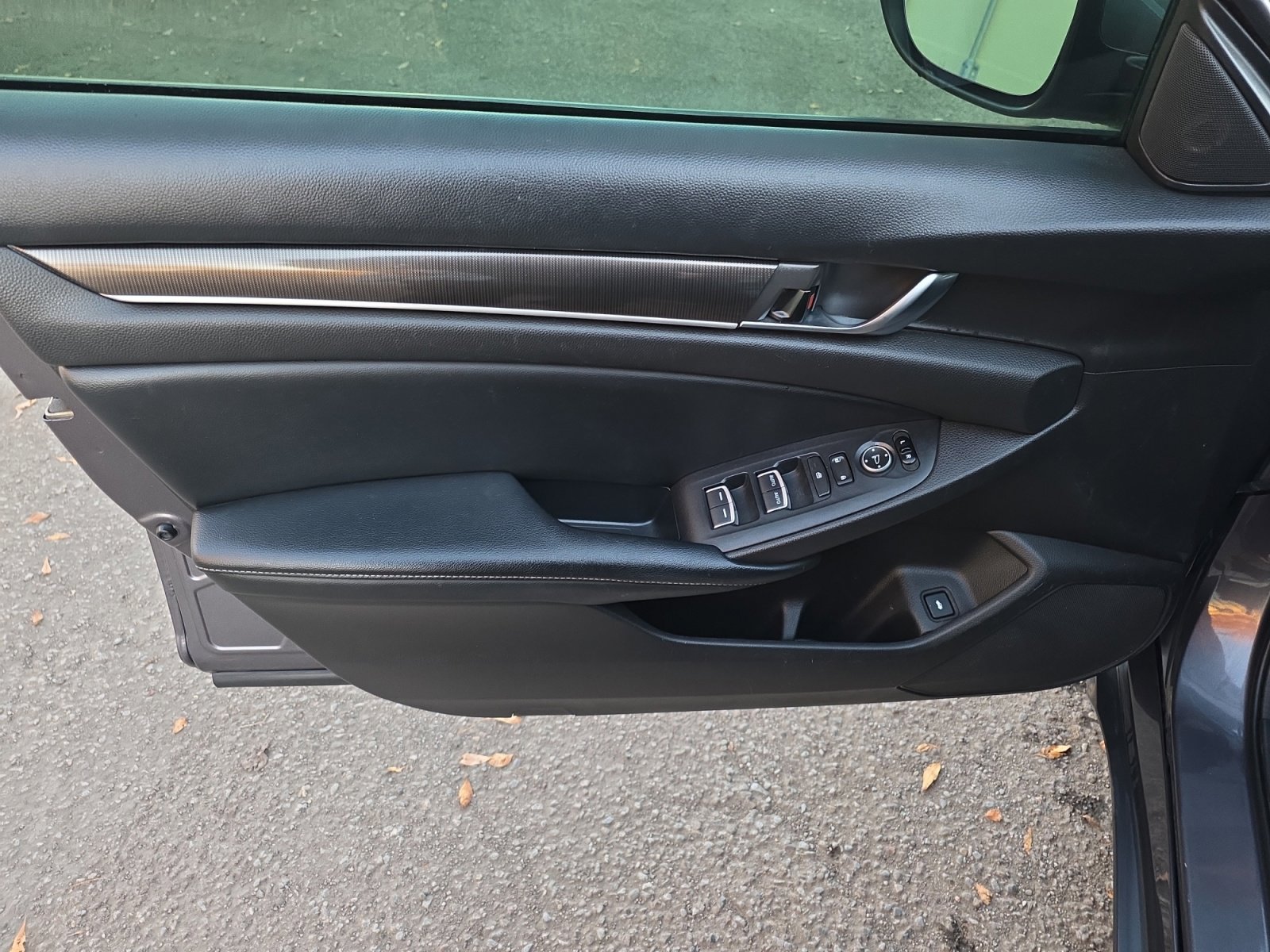 Used 2018 Honda Accord Sport image 13