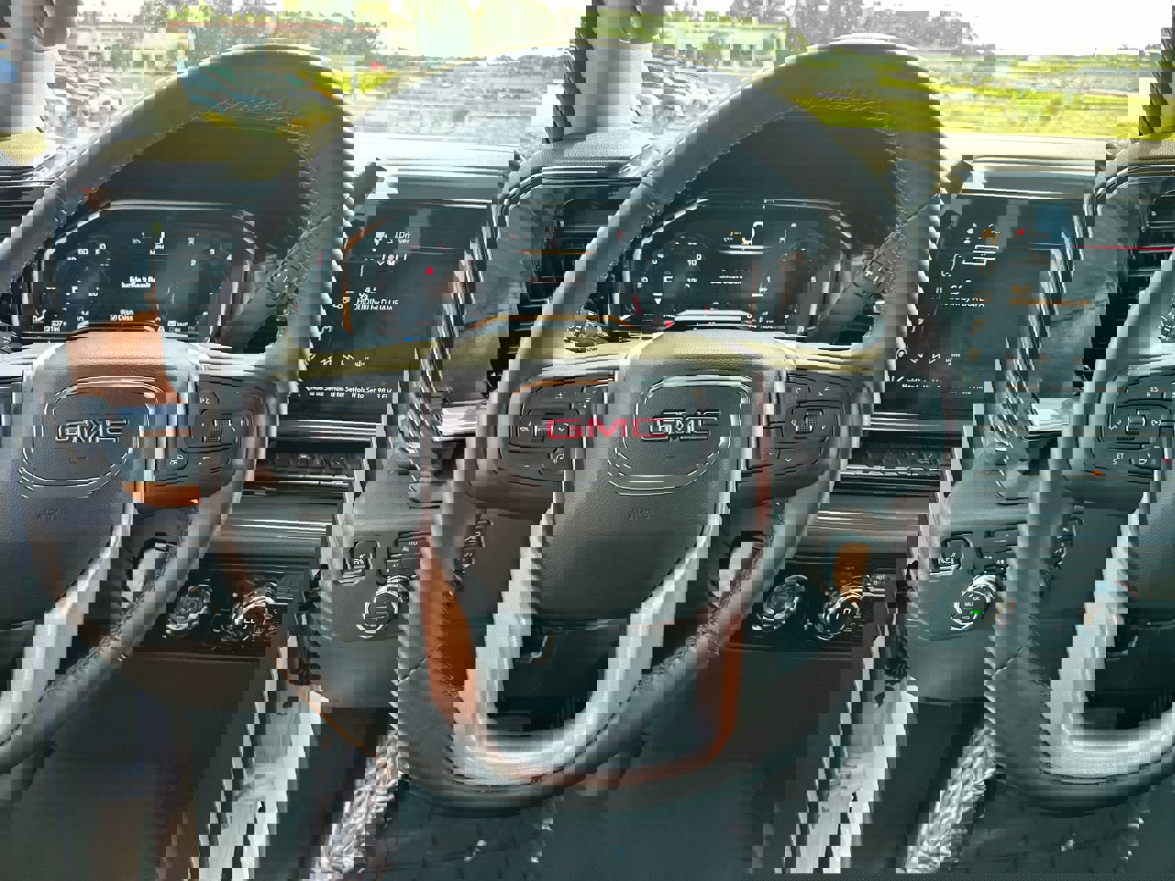 Used 2024 GMC Sierra 1500 SLT image 14