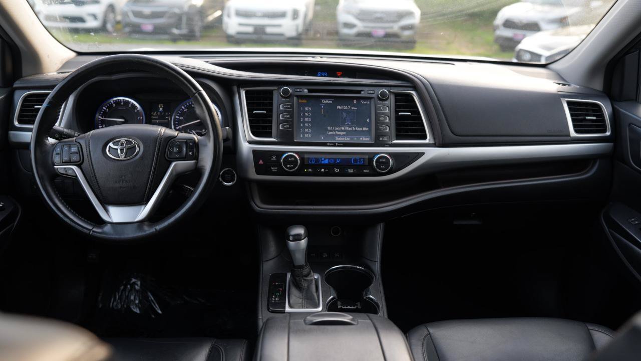 Used 2015 Toyota Highlander XLE AWD/4WD image 10