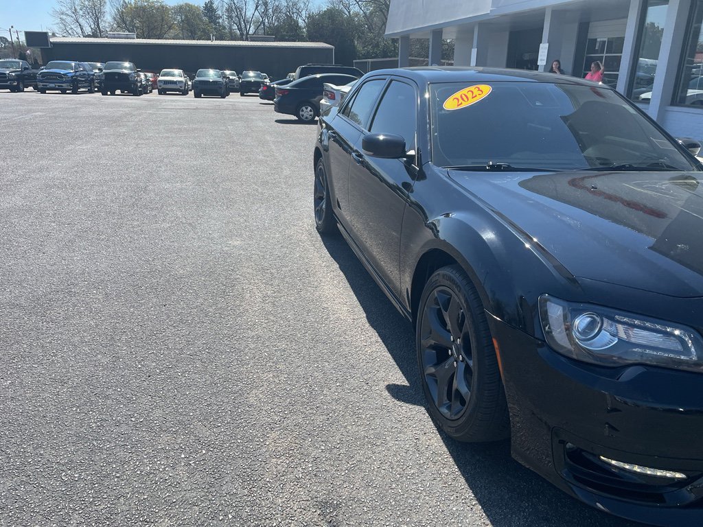 Used 2023 Chrysler 300 S w/ Comfort Group image 2