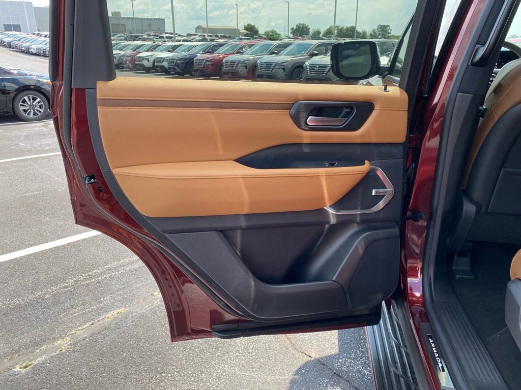 New 2025 Nissan Armada Platinum Reserve image 18