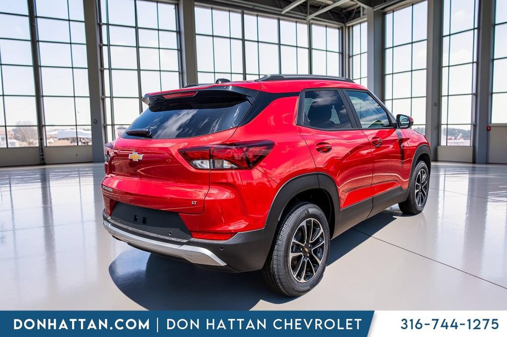 New 2026 Chevrolet TrailBlazer LT w/ Driver Confidence Package FWD image 28