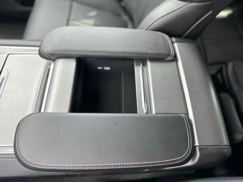 New 2026 Jeep Grand Wagoneer 4WD image 25