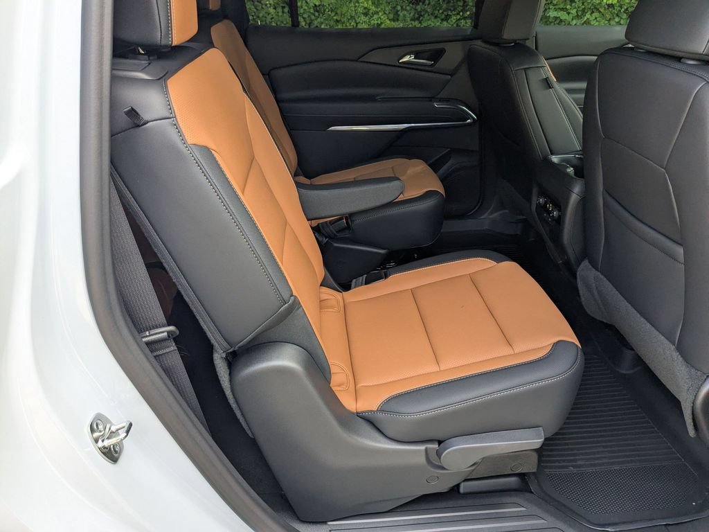 New 2027 Chevrolet Traverse Z71 w/ Driver Confidence Package AWD/4WD image 31