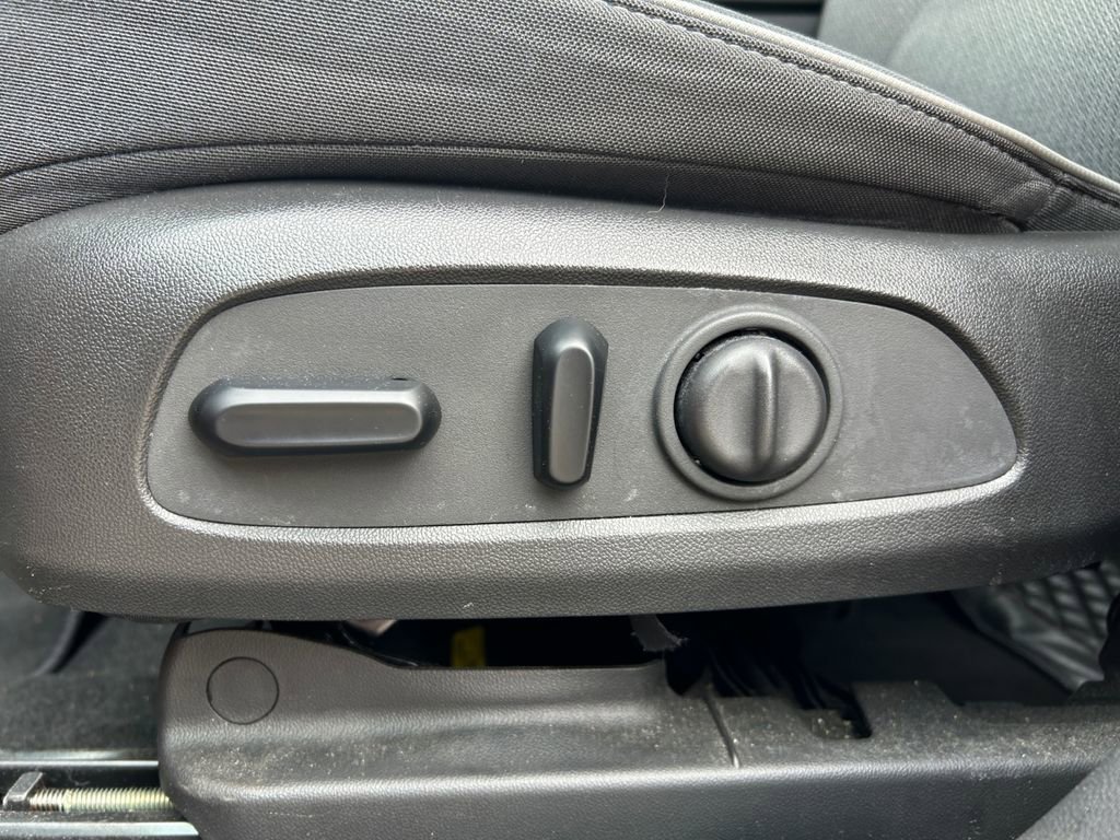 Used 2022 Chevrolet TrailBlazer LT w/ Convenience Package AWD/4WD image 19