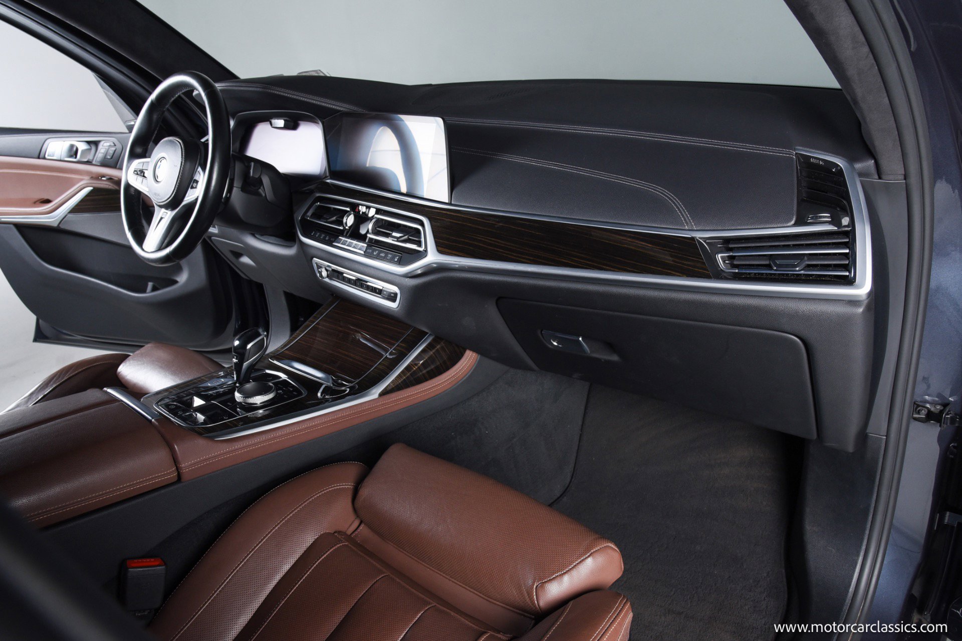 Used 2021 BMW X7 M50i image 20