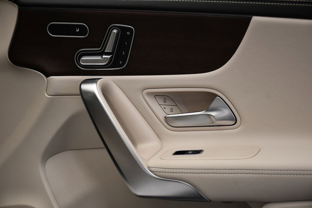 Used 2023 Mercedes-Benz CLA 250 CLA 250 image 45