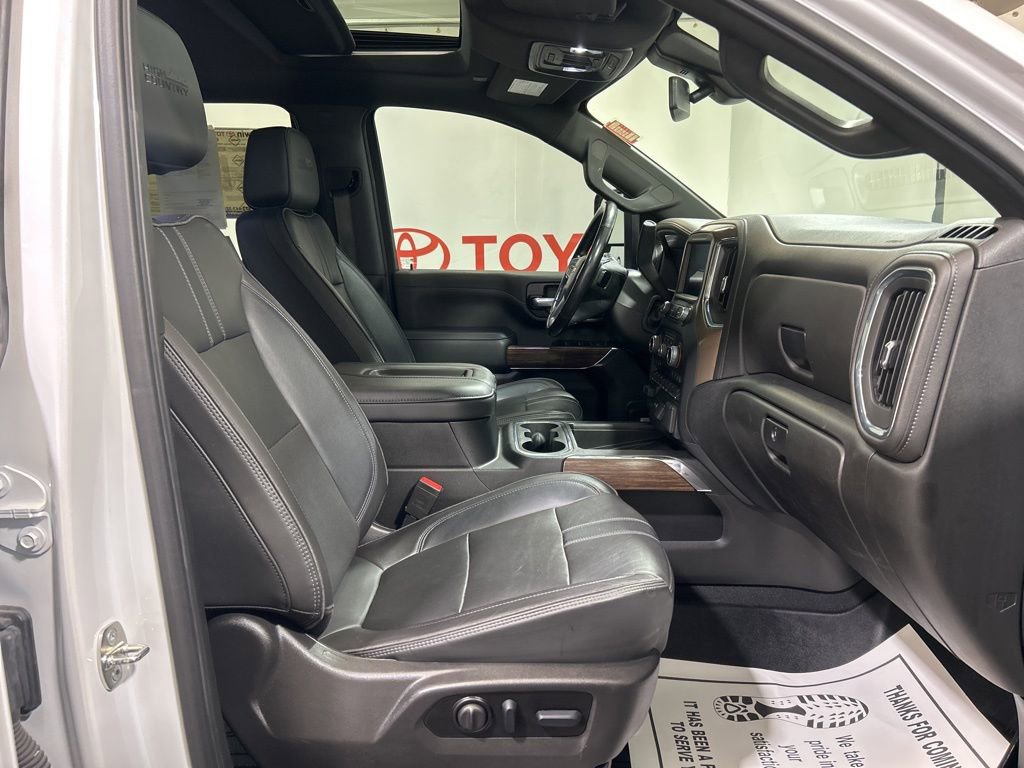 Used 2022 Chevrolet Silverado 2500 High Country w/ Safety Package II image 14