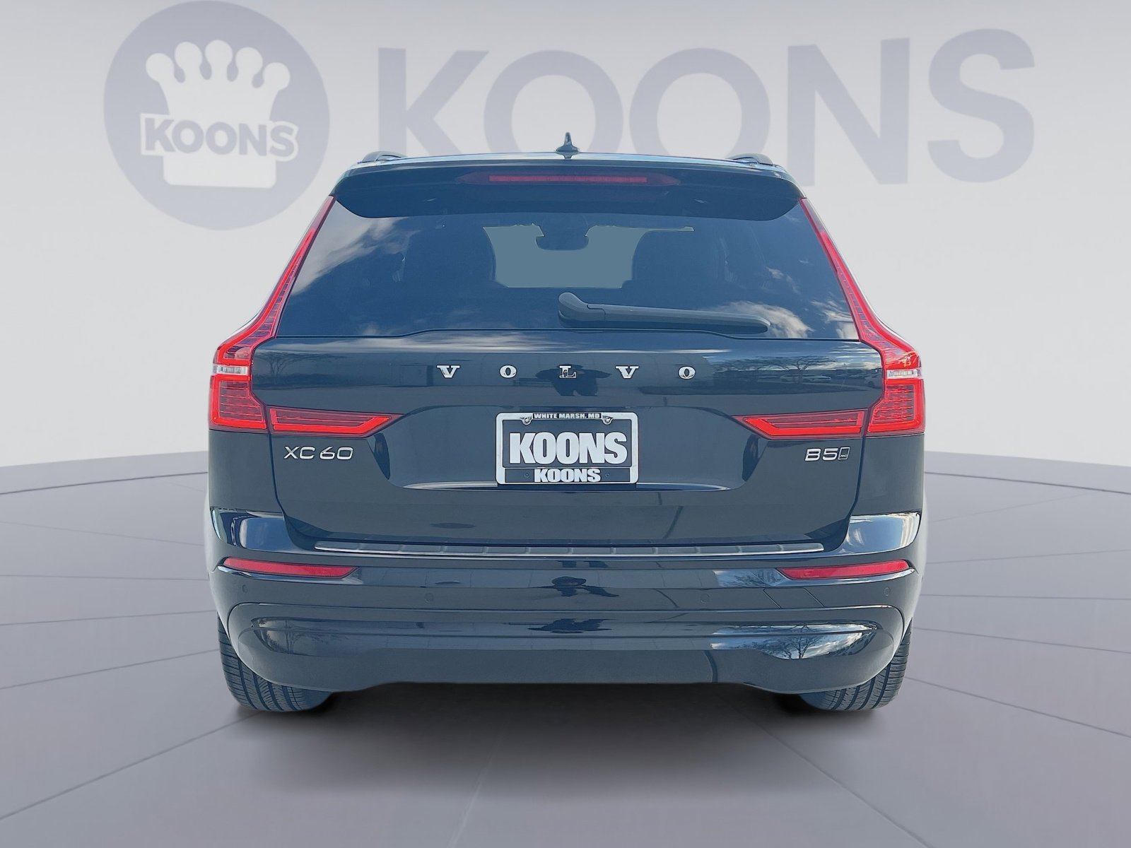 Certified 2022 Volvo XC60 B5 Momentum image 5