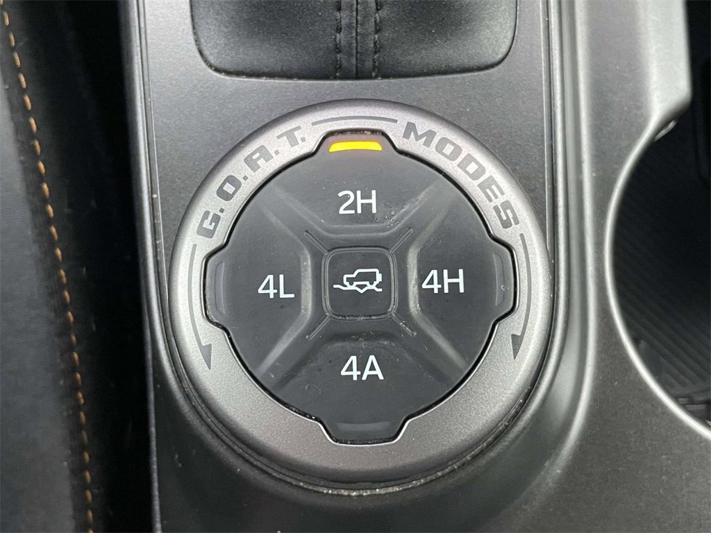 Used 2023 Ford Bronco Badlands image 24