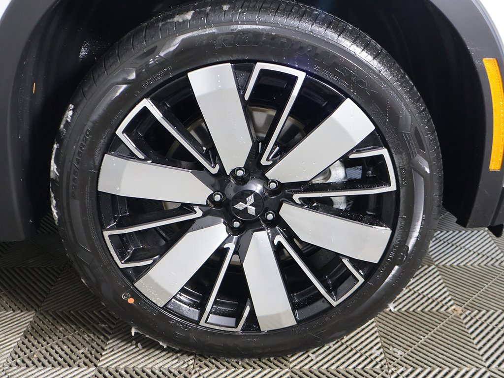 New 2026 Mitsubishi Outlander SE image 26