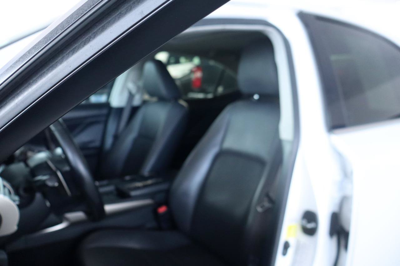 Used 2016 Lexus IS 200t RWD image 16