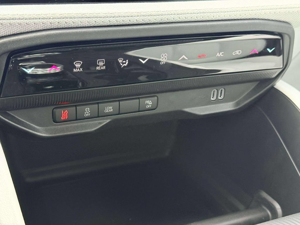 New 2026 Jeep Cherokee Laredo AWD/4WD image 22