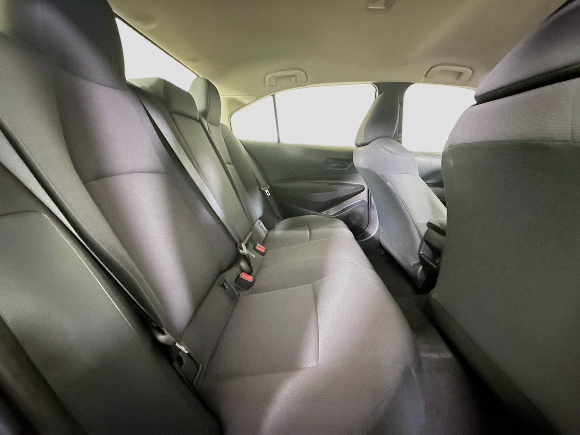 Used 2022 Toyota Corolla LE FWD image 26