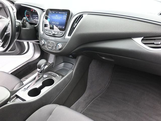 Used 2023 Chevrolet Malibu RS image 27